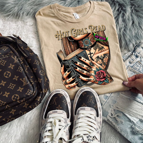 ***EXCLUSIVE***HOT GIRLS READ β Grunge, Alt & Punk Edition in Black, Espresso, or Ivory